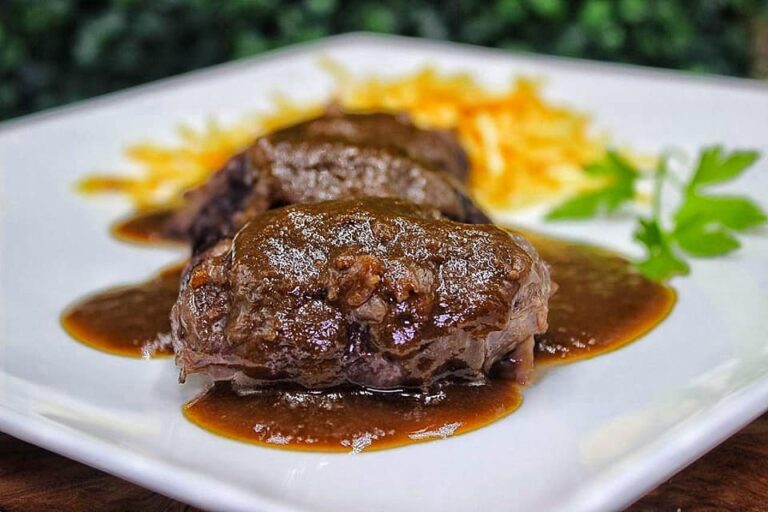 Carrilleras de cerdo en salsa de cacao
